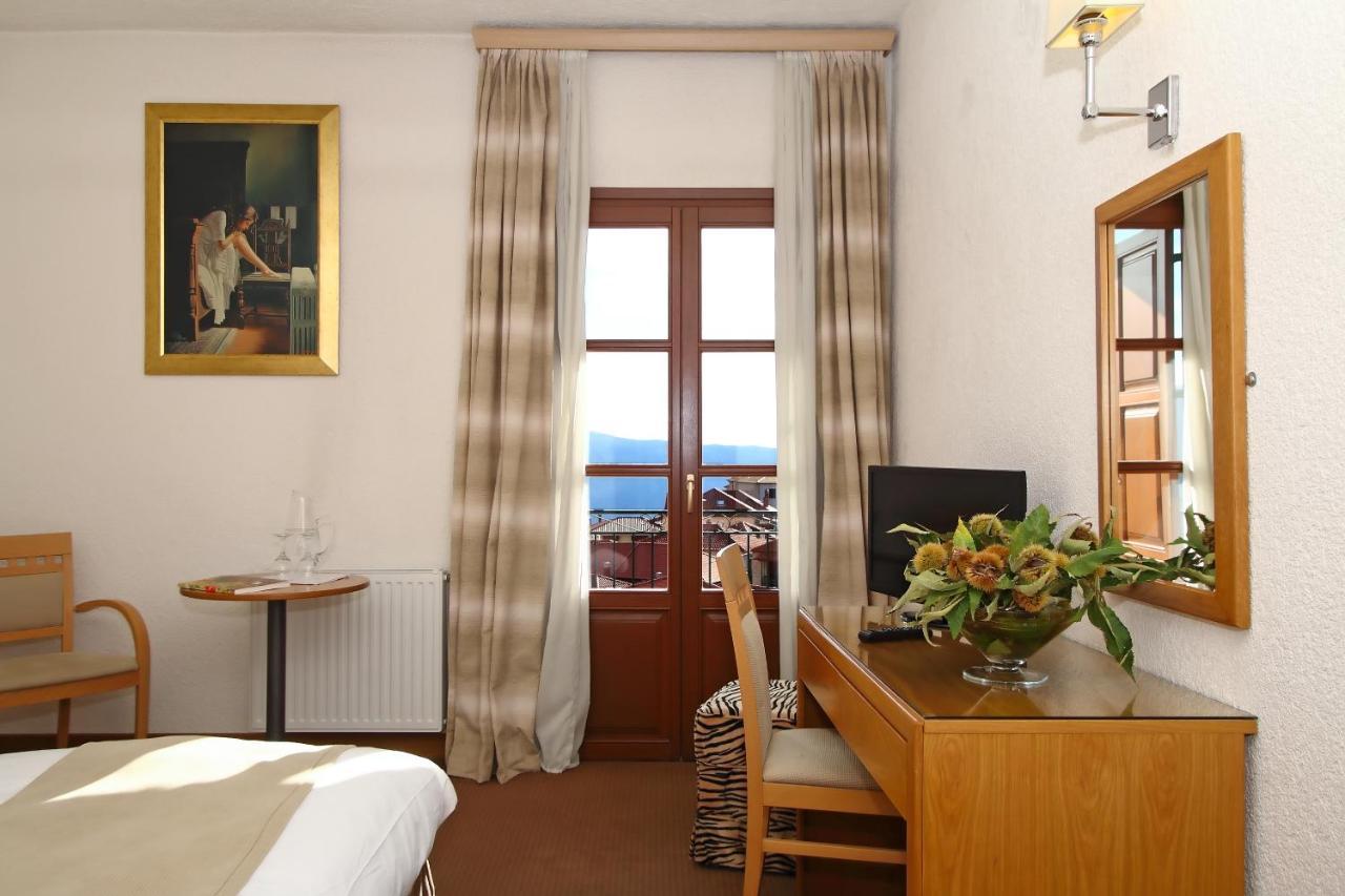 אראחובה Boutique Hotel Parnassia מראה חיצוני תמונה